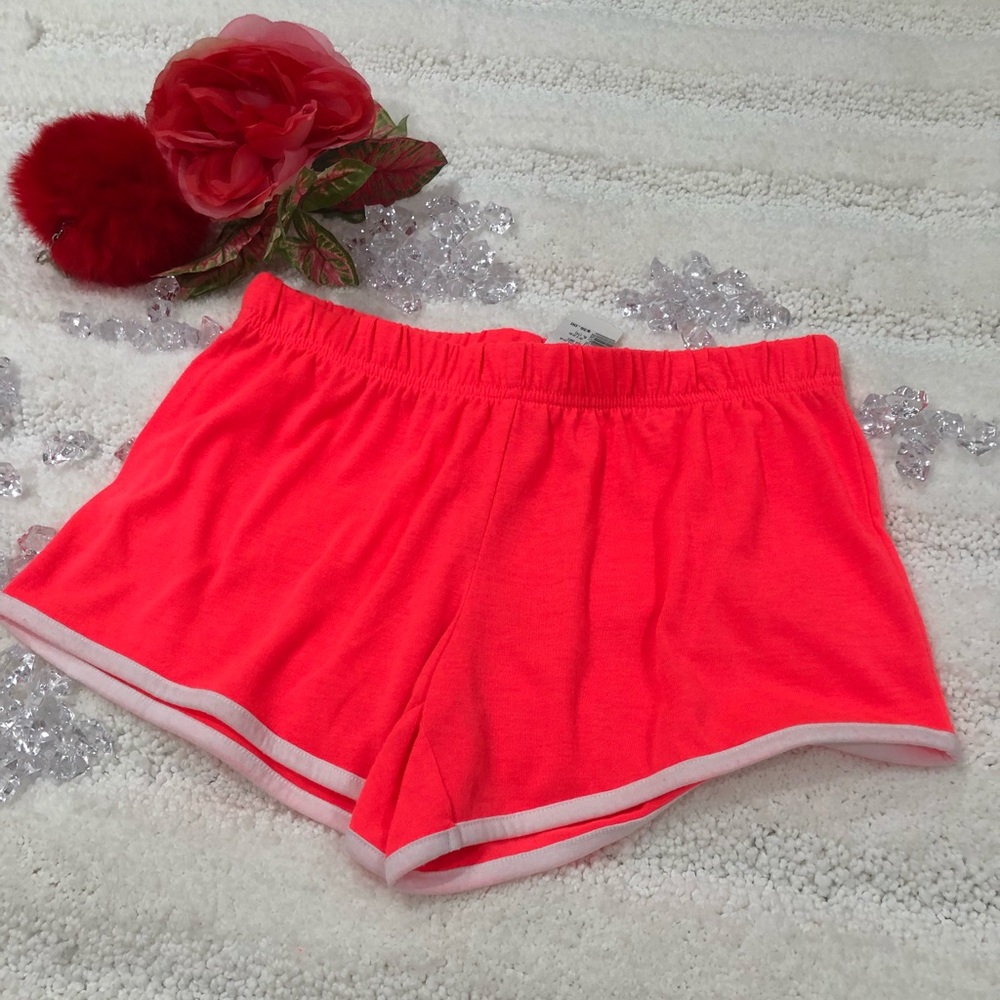 SO GIRL SHORT